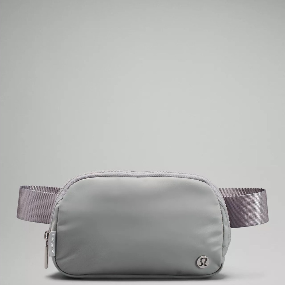 NWT LULULEMON ATHLETICA EVERYWHERE BELT BAG SILVER SILD